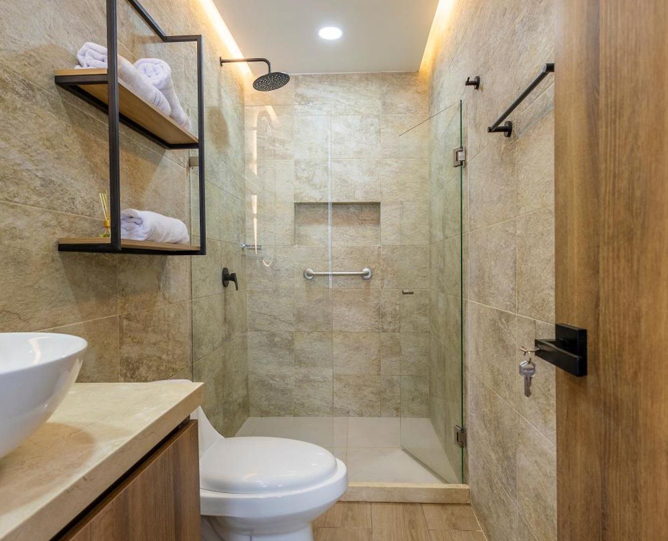 Front - Luxury High Rise - Dubai Style Apartamento