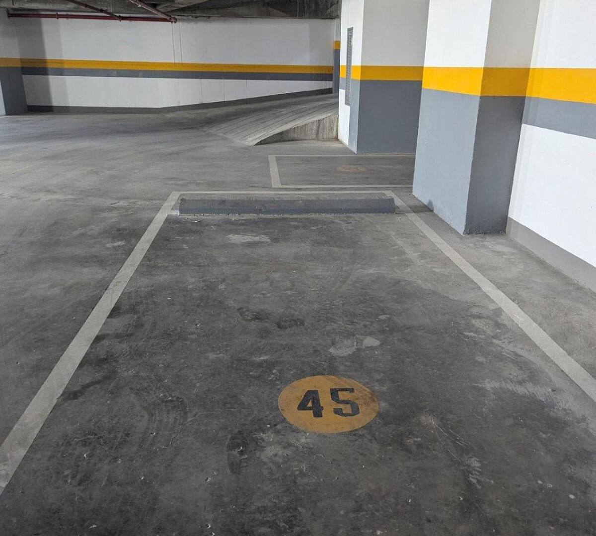 Front - Luxury High Rise - Dubai Style Apartamento *