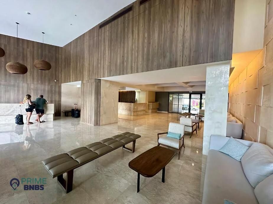 Front - Luxury High Rise - Dubai Style Apartamento *