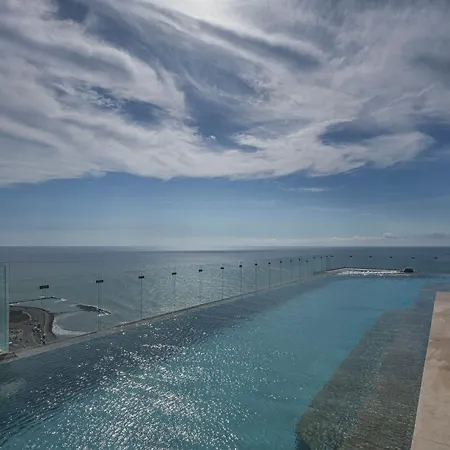 Front - Luxury High Rise - Dubai Style Apartment Cartagena