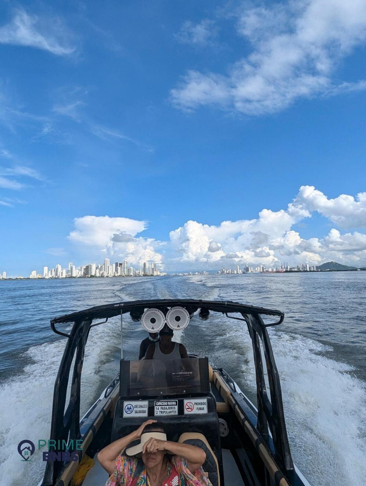 Front - Luxury High Rise - Dubai Style *