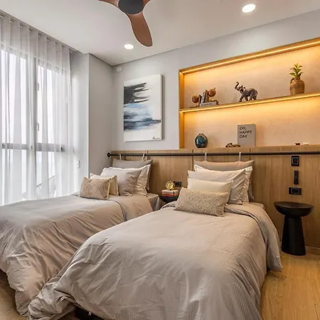 Front - Luxury High Rise - Dubai Style *